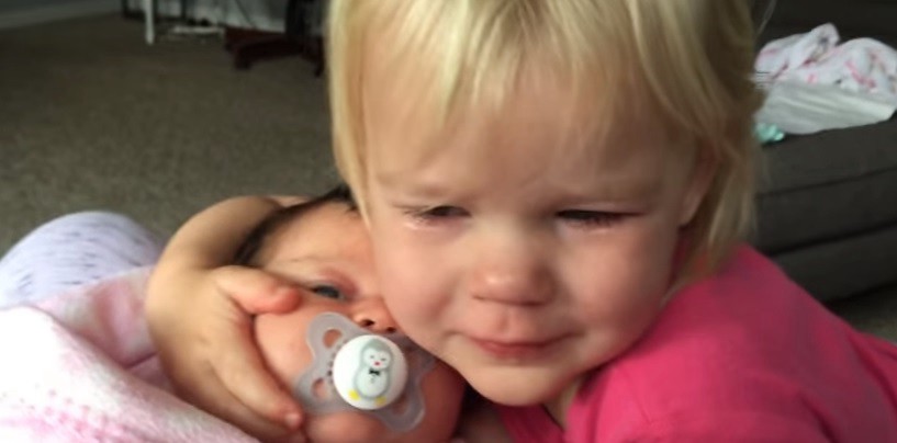 Video viral: el abrazo que logró calmar a una nena de 2 años que lloraba | Curiosidades