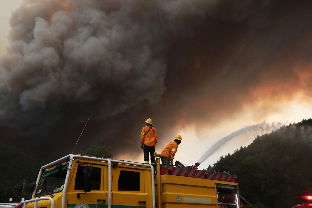 Incendios en El Bolsón: hay un muerto y 800 evacuados | Actualidad