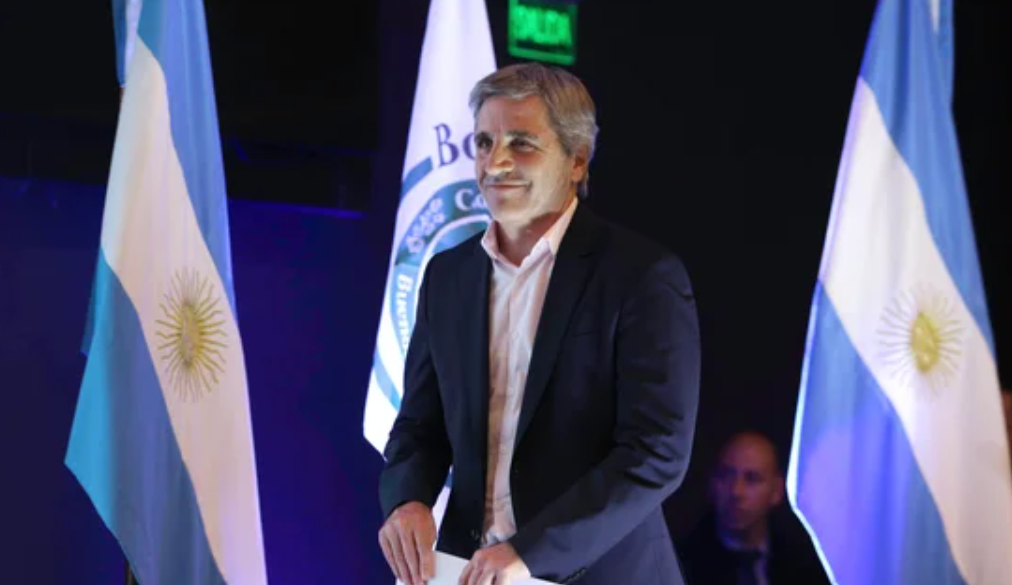 Arranca una nueva etapa del plan económico: bajan el ritmo de devaluación mensual | Economía