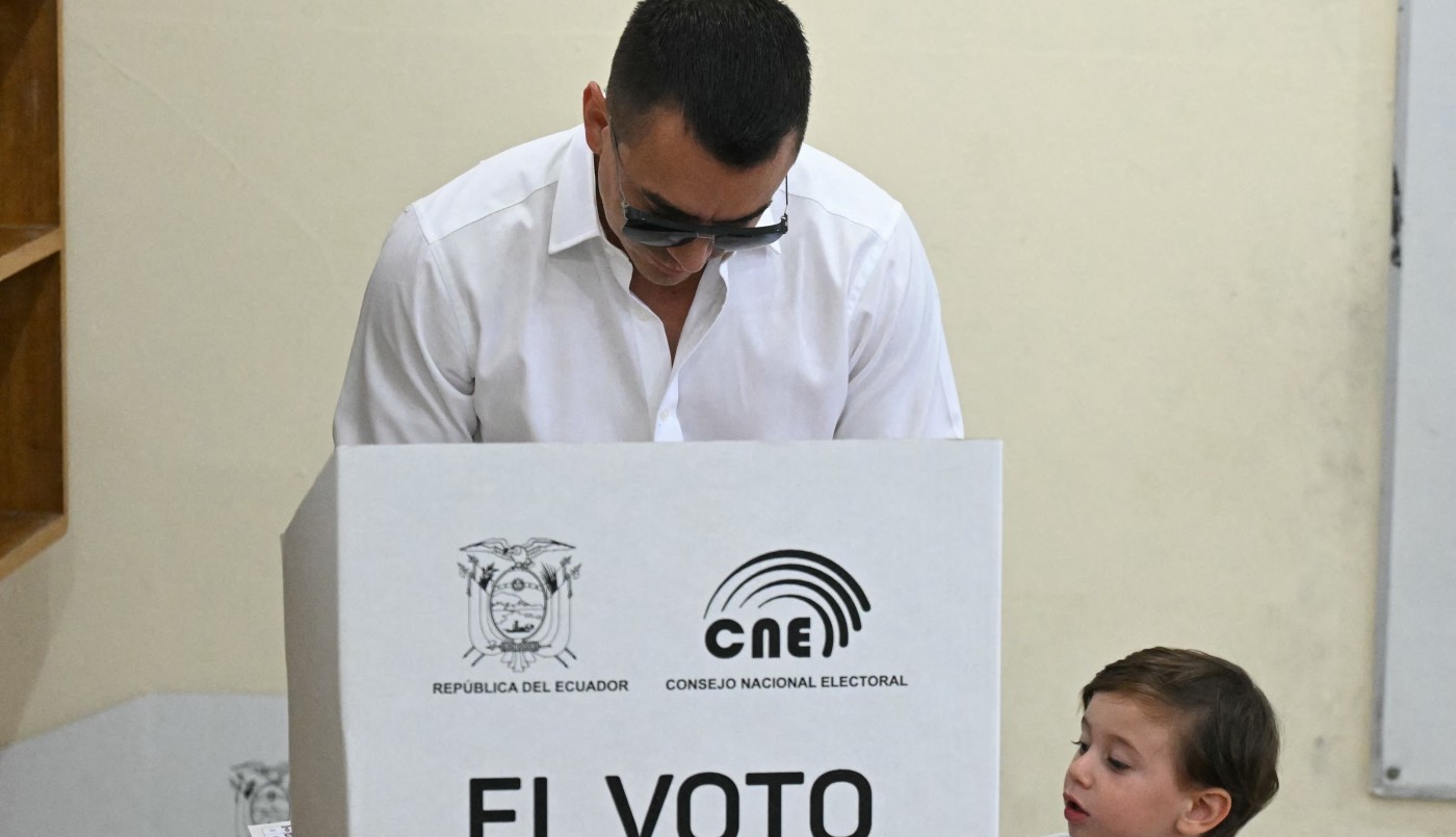 Ecuatorianos eligen presidente agobiados por la violencia y la polarización | Internacionales