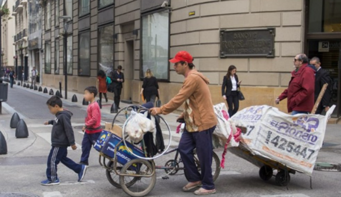 Familias porteñas necesitaron en enero más de $1.060.000 para no ser pobres | Economía