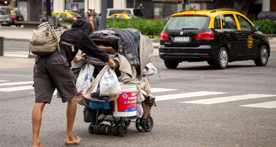 Canasta Básica: una familia necesitó $1.033.716 para no ser pobre en enero | Economía