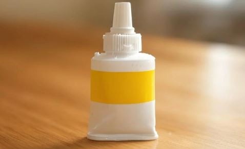 Córdoba: un hombre murió tras inhalar pegamento al instalar una alfombra | Actualidad