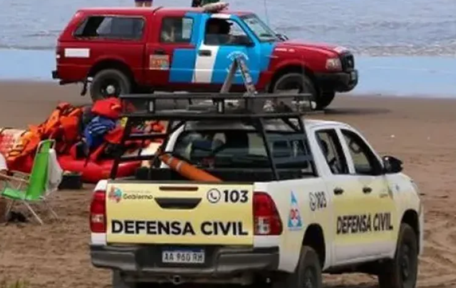 Hallaron muerto al joven que había desaparecido tras meterse al mar con sus amigos en Necochea | Actualidad