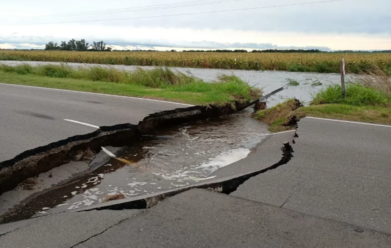 Un río "se comió" una ruta en Córdoba | Actualidad