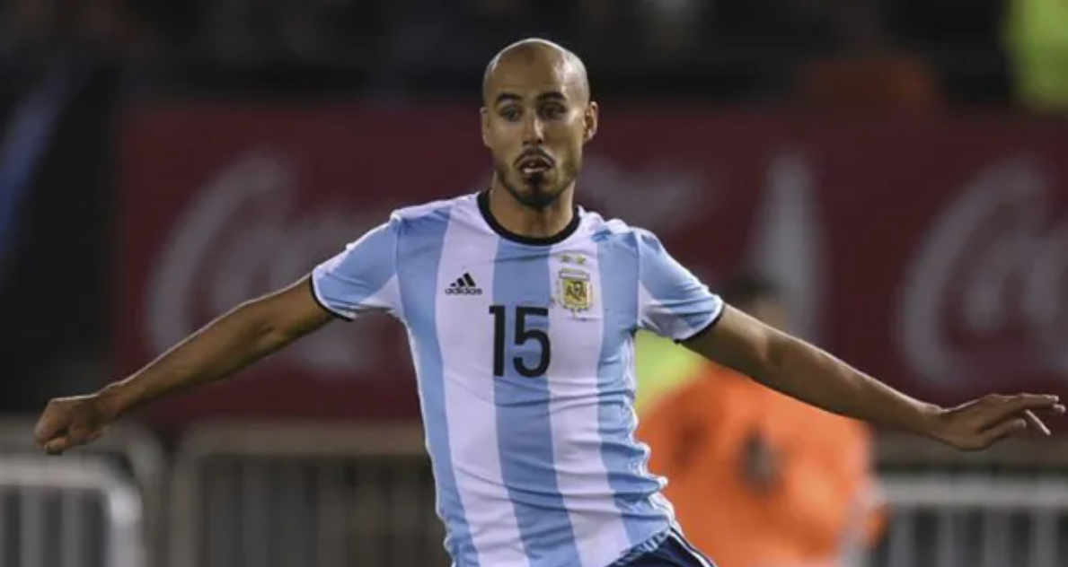 Fue parte de una Copa América, jugó el sábado y desde el domingo es DT de sus compañeros | Deportes