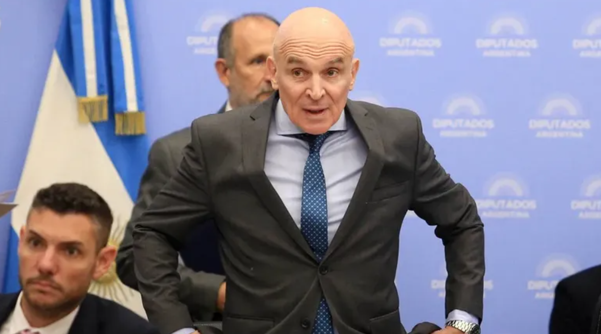 Espert: “Lo mínimo que puedo hacer es ponerme a disposición” | Política