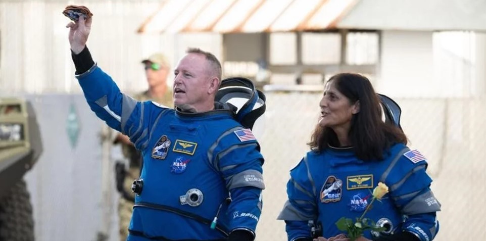 La NASA y SpaceX lanzan una nueva misión para rescatar a los astronautas varados en la EEI | Internacionales