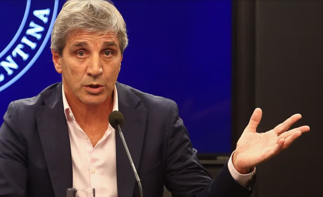 "Lo que hagamos no afectará a la gente", dijo Caputo al referirse al dólar tras el posible acuerdo con el FMI | Economía