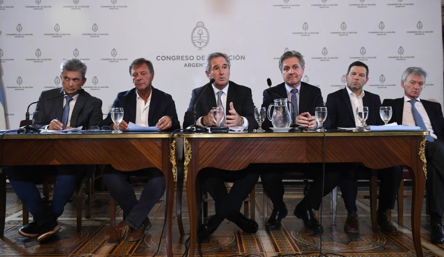 El oficialismo obtuvo dictamen del DNU del FMI y buscará aprobarlo este miércoles en Diputados | Política