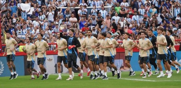 Solidaridad con Bahía Blanca: la Selección argentina vivió una fiesta en la cancha de Huracán | Deportes