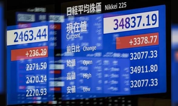 Las bolsas de Asia se recuperan tras la fuerte caída del lunes en los mercados | Economía