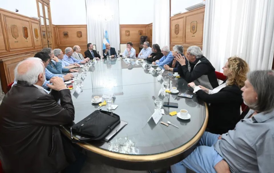 El Gobierno rechaza el pedido de la CGT de aumentos por encima de la inflación, pero busca retomar diálogo | Política