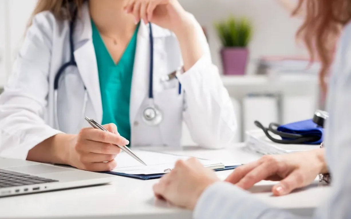 Nueva suba de prepagas en mayo: acumulan incrementos de hasta 17% en 2025 | Economía