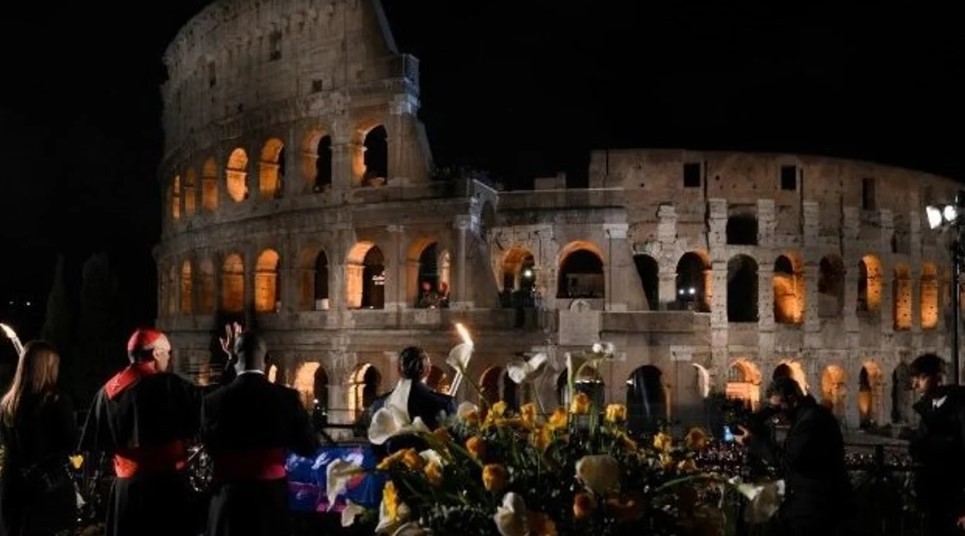 El papa Francisco preparó las lecturas pero no pudo participar del tradicional Vía Crucis en el Coliseo | Internacionales