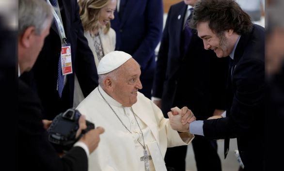 Javier Milei viaja al Vaticano para despedir al Papa Francisco | Política