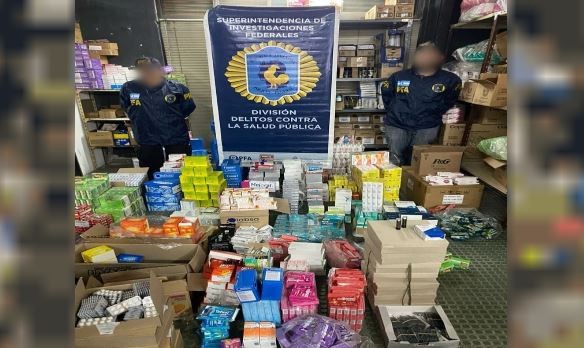 Desarticularon un depósito clandestino de un local de venta ilegal de medicamentos | Actualidad