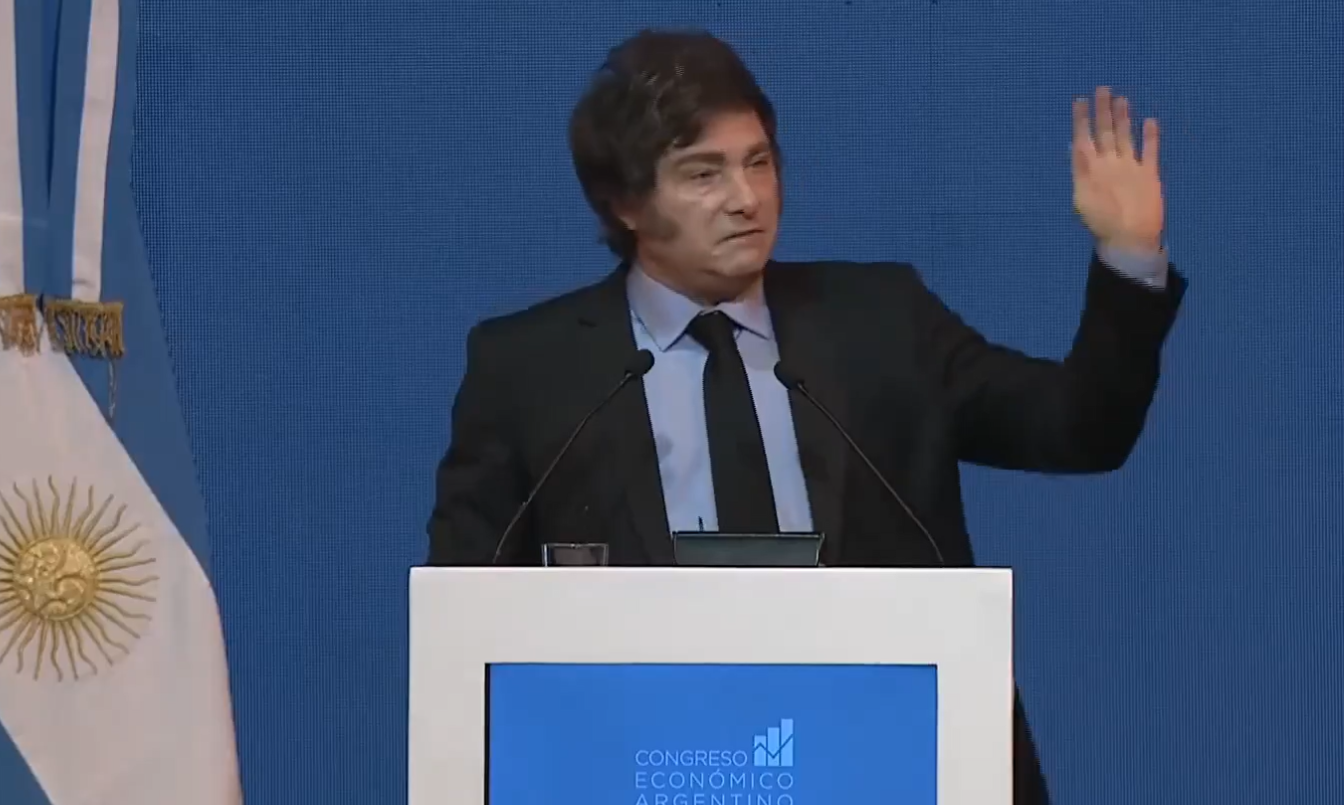Milei dijo que la inflación se terminará a mitad de 2026 y pidió "pensar en crecer" | Política