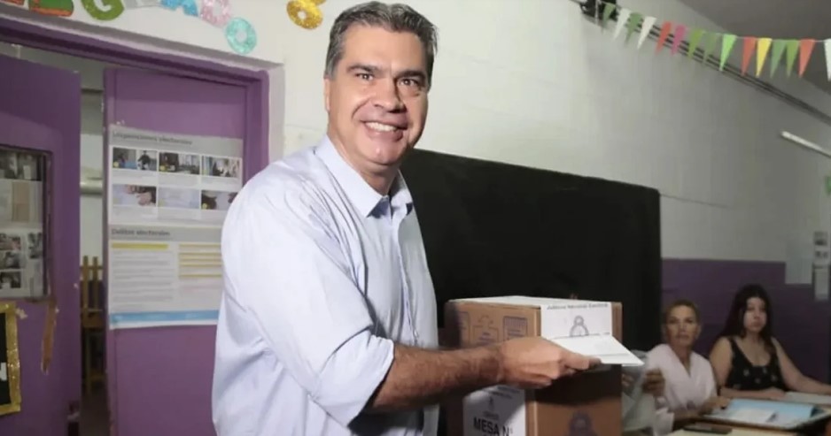 Jorge Capitanich fue a votar en Chaco: "Yo quiero mucha ficha limpia, pero ficha limpia para todos" | Política