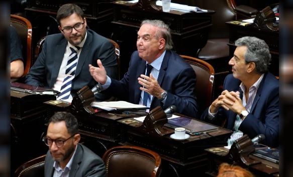 $Libra: la oposición busca sesionar pero le exige a Menem que garantice la presencia de los ministros | Política