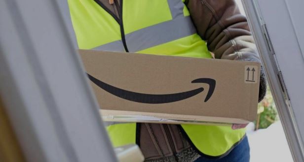 Una repartidora entregó un pedido en EEUU pero antes de irse hizo sus necesidades en la puerta | Internacionales