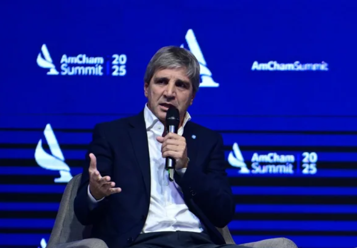 Luis Caputo dio más detalles sobre las medidas para sacar los dólares del colchón | Economía