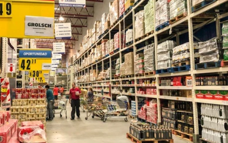 El Gobierno refuerza el control de precios y negocia con supermercados para evitar subas desmedidas | Economía