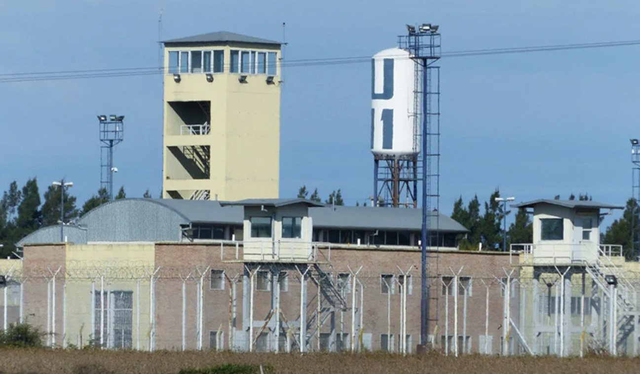 Prisión preventiva para la policía que le filtró información a su novio preso | Actualidad