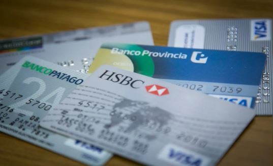 Récord de morosidad en tarjetas, préstamos y cheques: alerta del Banco Central por la cadena de pagos | Economía
