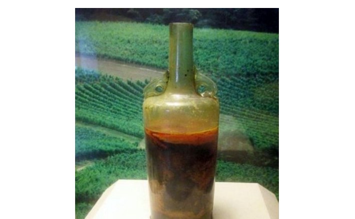 Misterio por el vino más antiguo del mundo hallado en una tumba romana | Curiosidades
