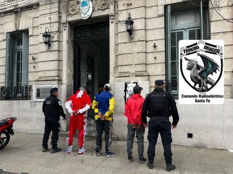 Quisieron robarse 46 bolsas de soja tras el descarrilamiento del tren Belgrano Cargas | Actualidad