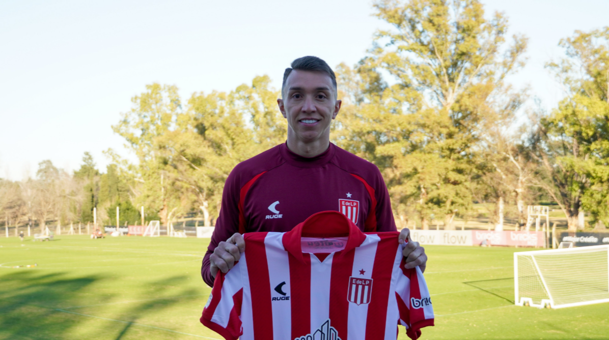 Estudiantes presentó a su refuerzo de lujo: el arquero uruguayo Fernando Muslera | Deportes