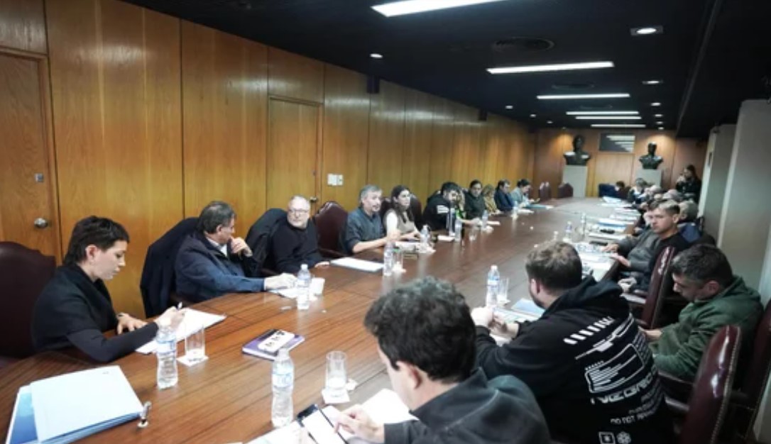 Tregua del peronismo bonaerense: se unieron por Cristina Kirchner y postergan la dura pelea electoral | Política