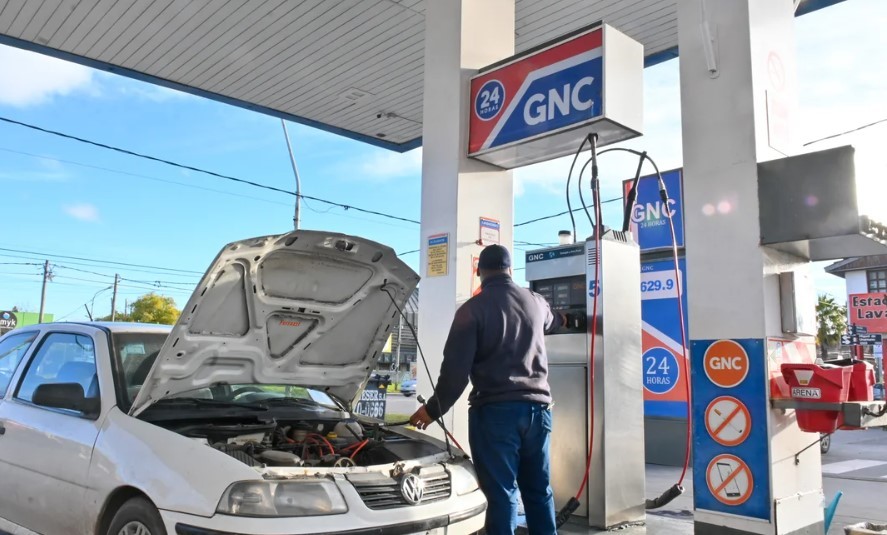 Suspenden por 24 horas el expendio de GNC en varias provincias por la ola de frío | Actualidad