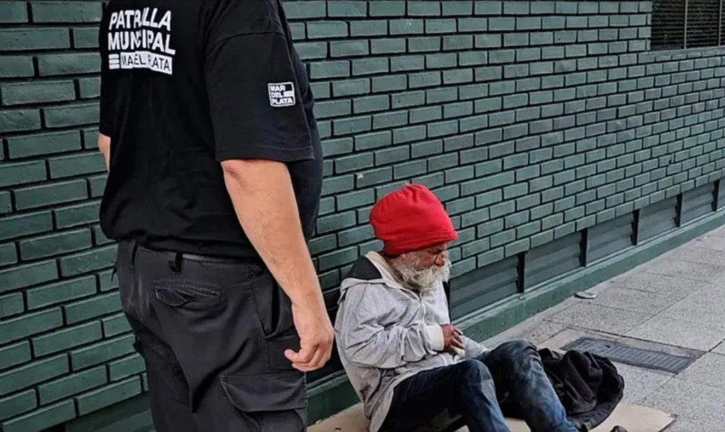Mar del Plata: denuncia contra la Patrulla Municipal por hostigar y detener a personas sin techo | Actualidad