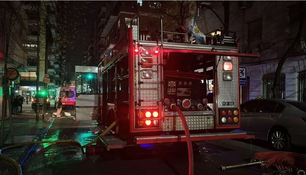 Incendio en Recoleta: dos mujeres intoxicadas tras haber inhalado monóxido de carbono | Actualidad