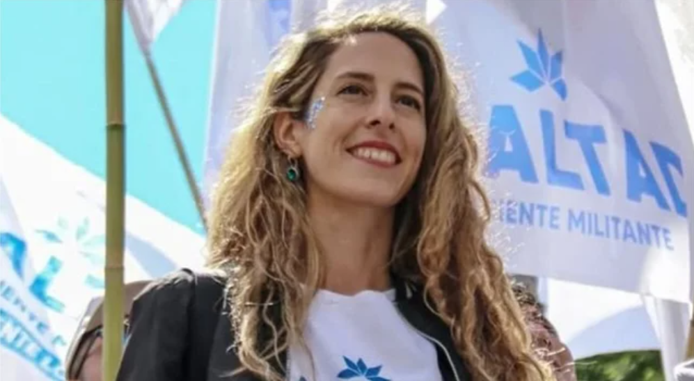 Le dieron la prisión domiciliaria a la funcionaria detenida por el ataque a la casa de Espert | Política