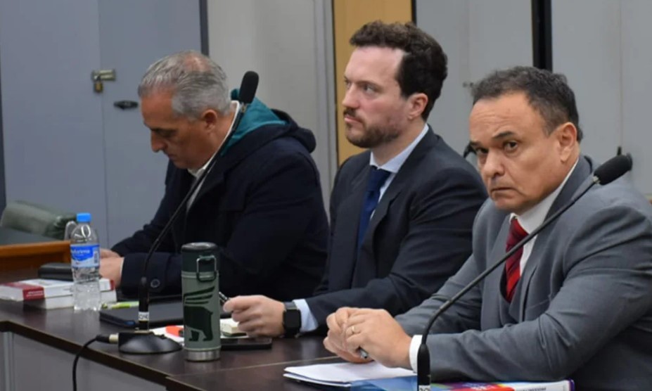 Creía que su esposa lo engañaba e intervino su celular: piden 5 años de cárcel para un ex secretario judicial | Actualidad