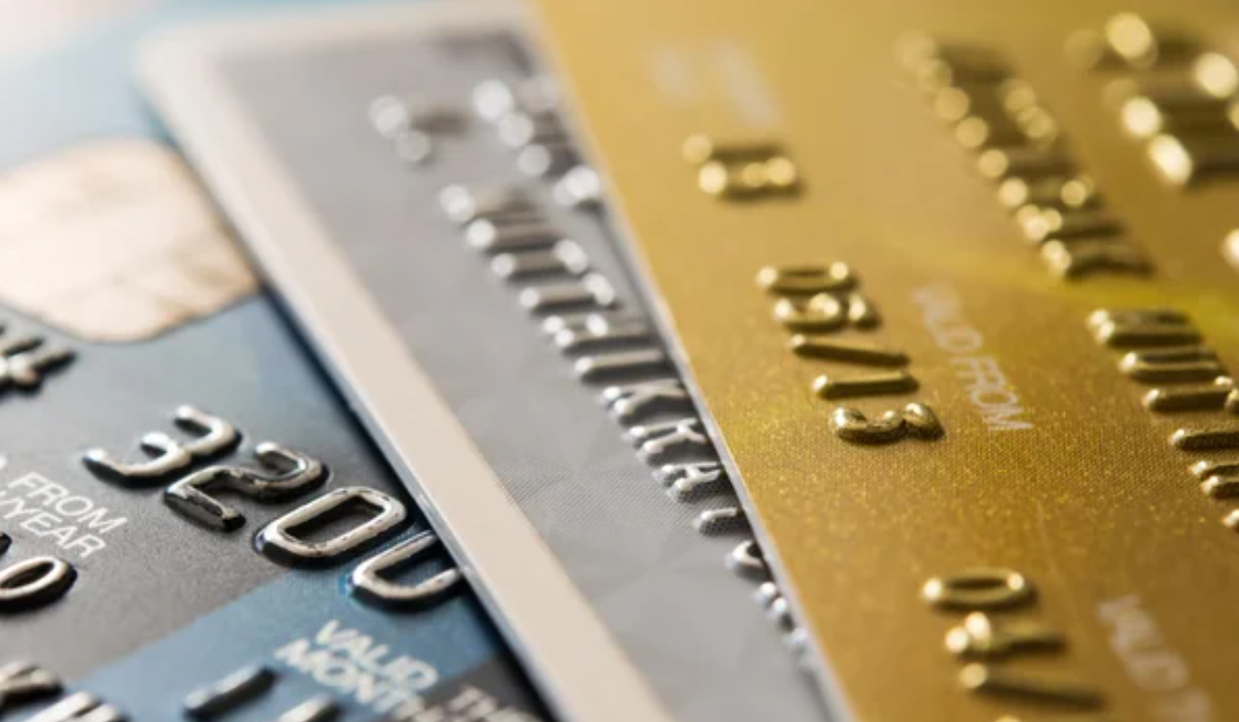 Datos oficiales: crece la cantidad de argentinos que no pueden pagar la tarjeta de crédito | Economía