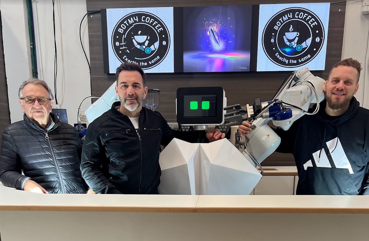 Crearon el primer barista 100% autónomo y preciso al milímetro | Actualidad