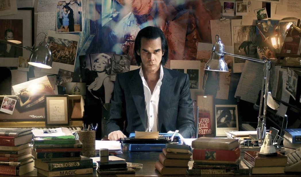 Nick Cave donó unos 2 mil libros a una librería británica y desató la locura de sus fans | Espectáculos