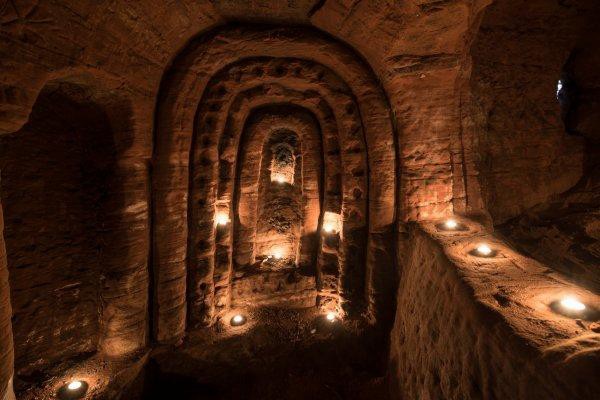 La historia de la enigmática cueva templaria hallada en Inglaterra | Curiosidades