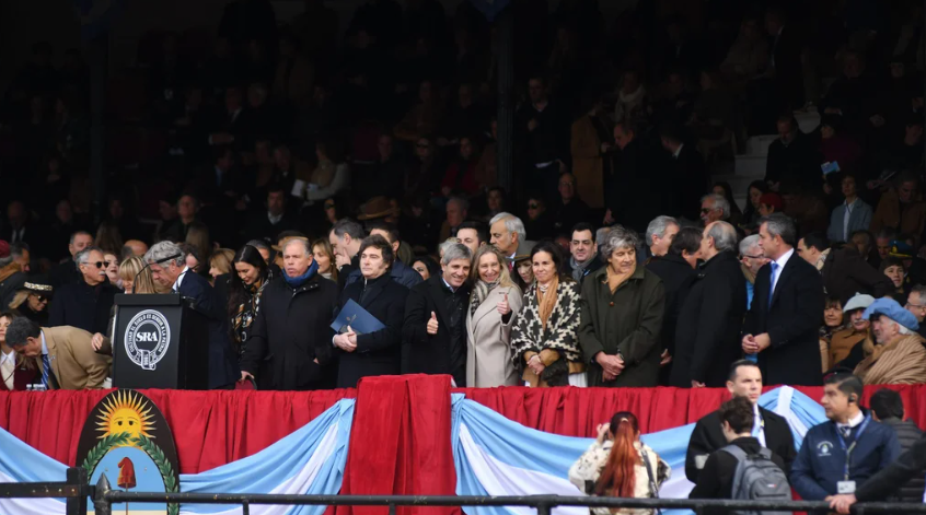 Del palco de Villarruel al de Karina: la foto de La Rural que expone el nuevo círculo de poder de Milei | Política