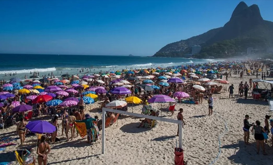 Dato del INDEC expone la crisis del turismo: por cada viajero que entró, dos argentinos salieron del país | Economía