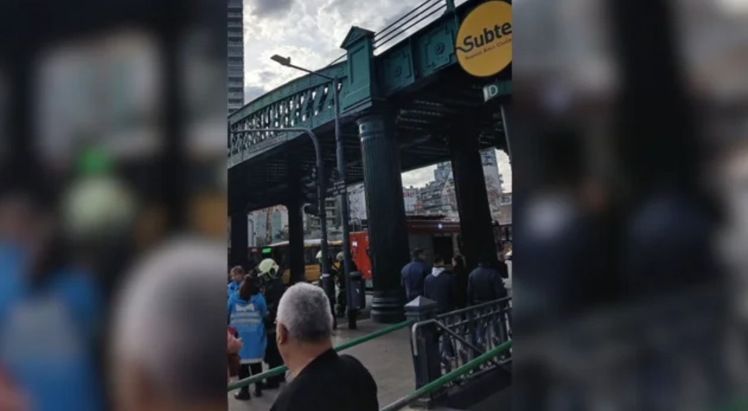 Un hombre y una mujer se tiraron desde un puente ferroviario en Palermo | Actualidad