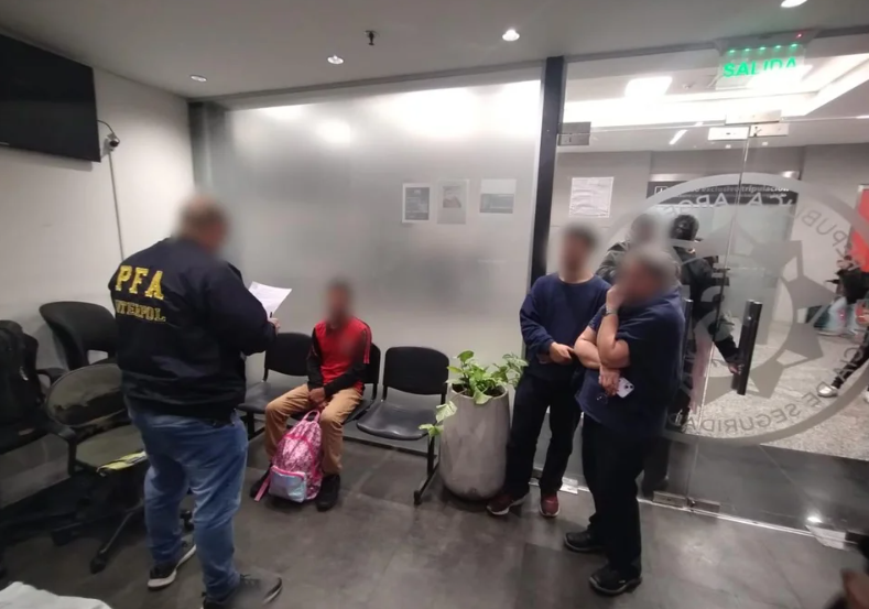 Le dijo que iban a jugar a “los novios” y la abusó: fue extraditado desde Paraguay | Actualidad