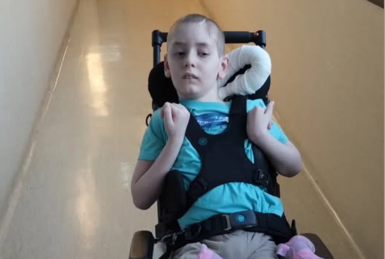 "Sr. Presidente, yo lo voté": la carta de una mujer cuyo hijo cayó de un inflable y quedó con secuelas neurológicas | Política