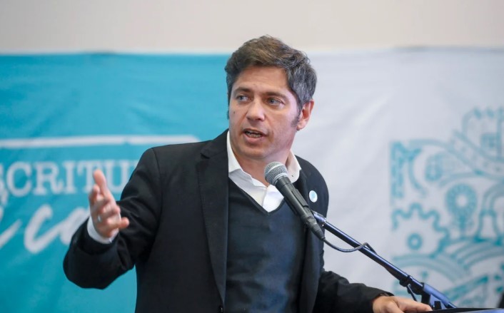 Axel Kicillof denunció una campaña "roñosa" y apuntó contra Milei por los cambios en los lugares de votación | Política