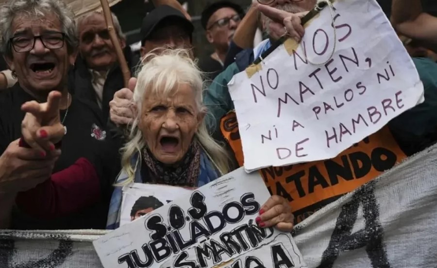 Jubilados y trabajadores del Garrahan se movilizan al centro porteño | Política