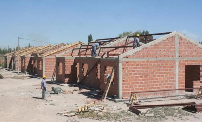 El Gobierno traspasa planes de vivienda a provincias y municipios | Economía